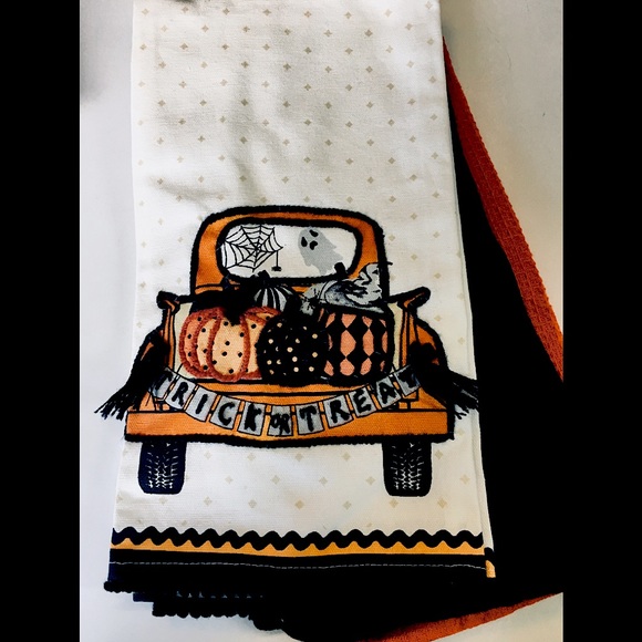 3 Haunted Halloween Embroidered Truck Towels Ghost - Picture 1 of 15